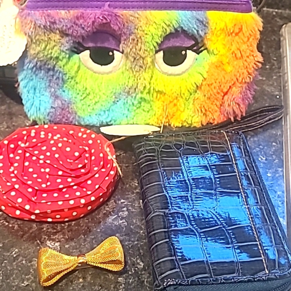 Bundle - Picture 12 of 12